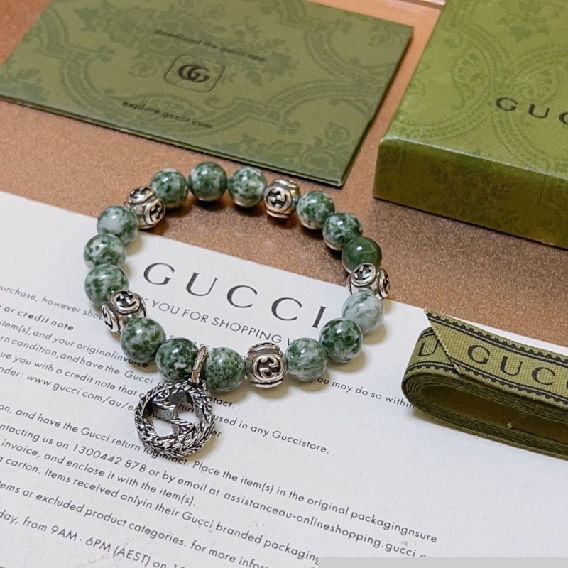 G*u*i bracelets